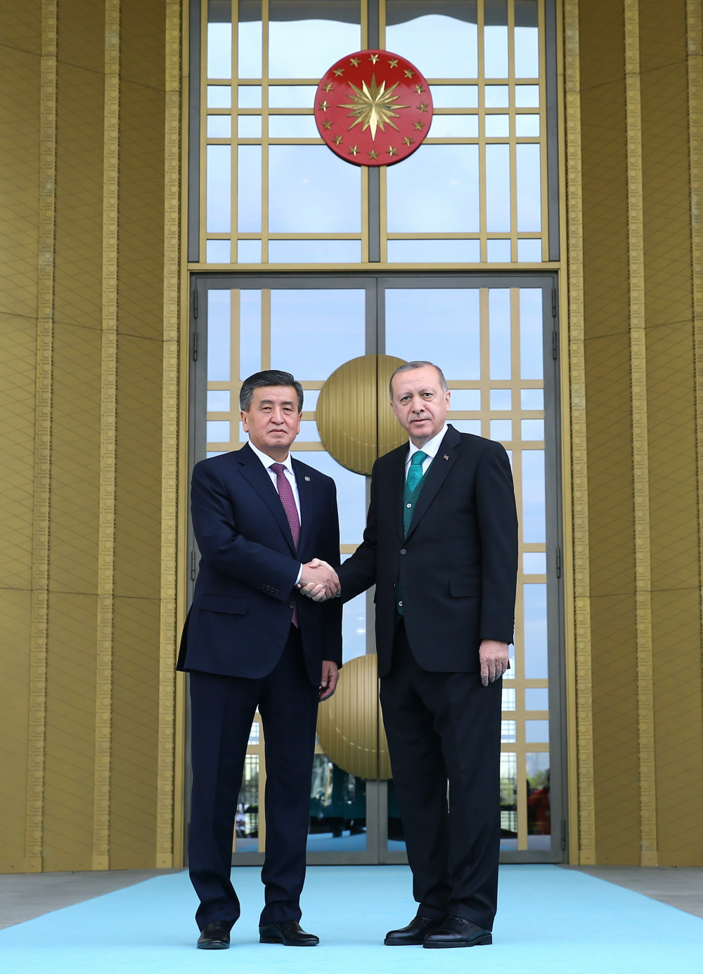 Acun Ilıcalının eski eşinin ve çocuklarının içinde bulunduğu yat battı Acun Ilıcalının eski eşinin ve çocuklarının içinde bulunduğu yat battı